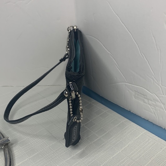 Coach Park Signature Medium Black Fabric Wristlet - Picture 4 of 9